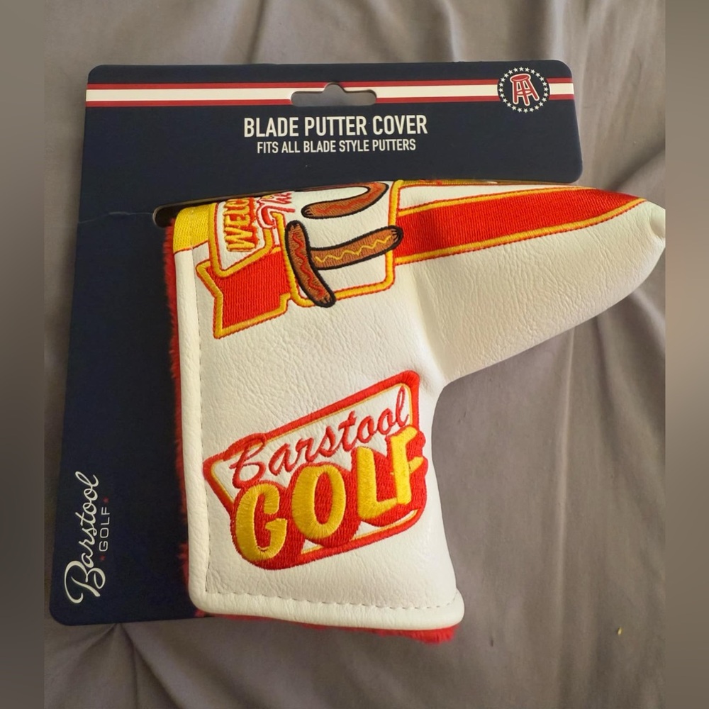 Barstool Golf Blade Putter Cover - White and Red